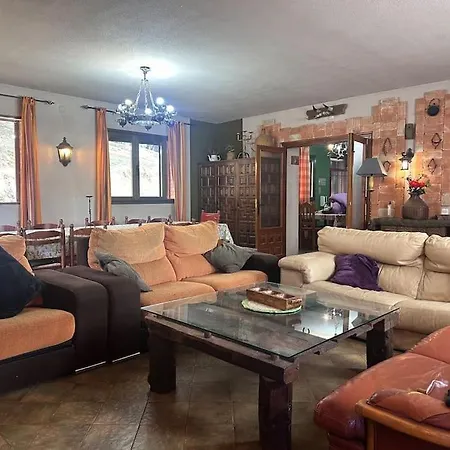 Casa Fiestas 16 Personas, Barbacoa Y Terraza Chalé *