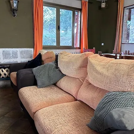 Casa Fiestas 16 Personas, Barbacoa Y Terraza Chalé *